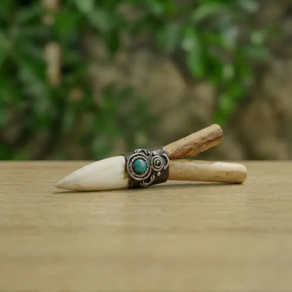 Kuripe Colmillo Ancestral 'La Memoria del Hueso' de El Camino del Jaguar, autoaplicador de rapé para conectar con el linaje